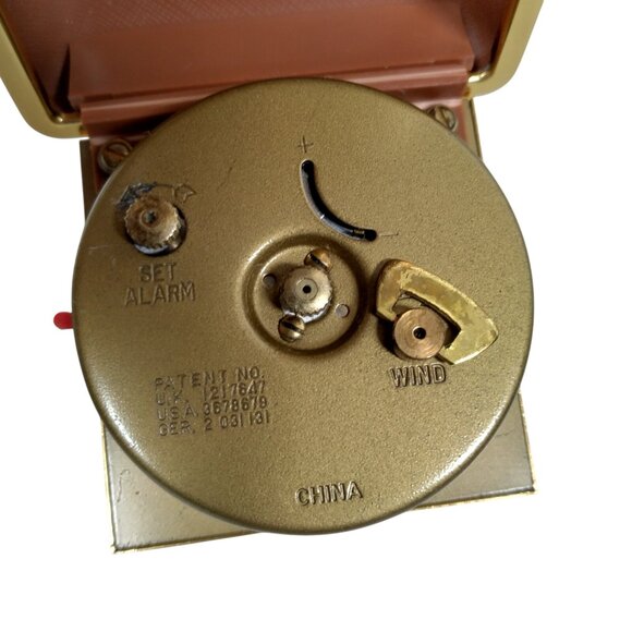 Vintage Seth Thomas Alarm Clock Travel Size Brown Foldable Plastic Case Glowing - Picture 7 of 16